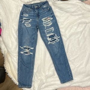 American Eagle Mom Straight Jean